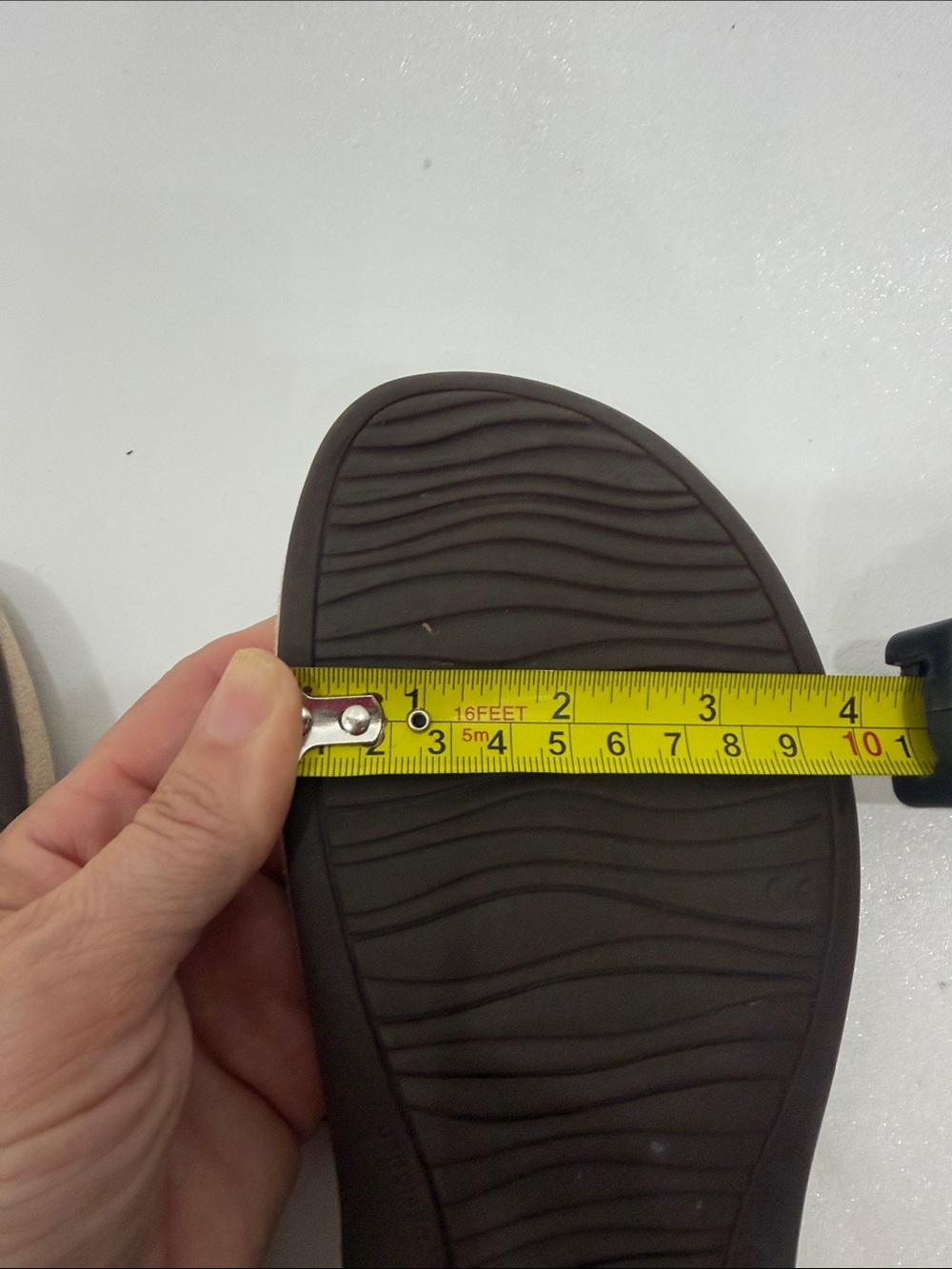 Vionic Kirra Metalic bronze leather thong sandals size 9 - Picture 6 of 10